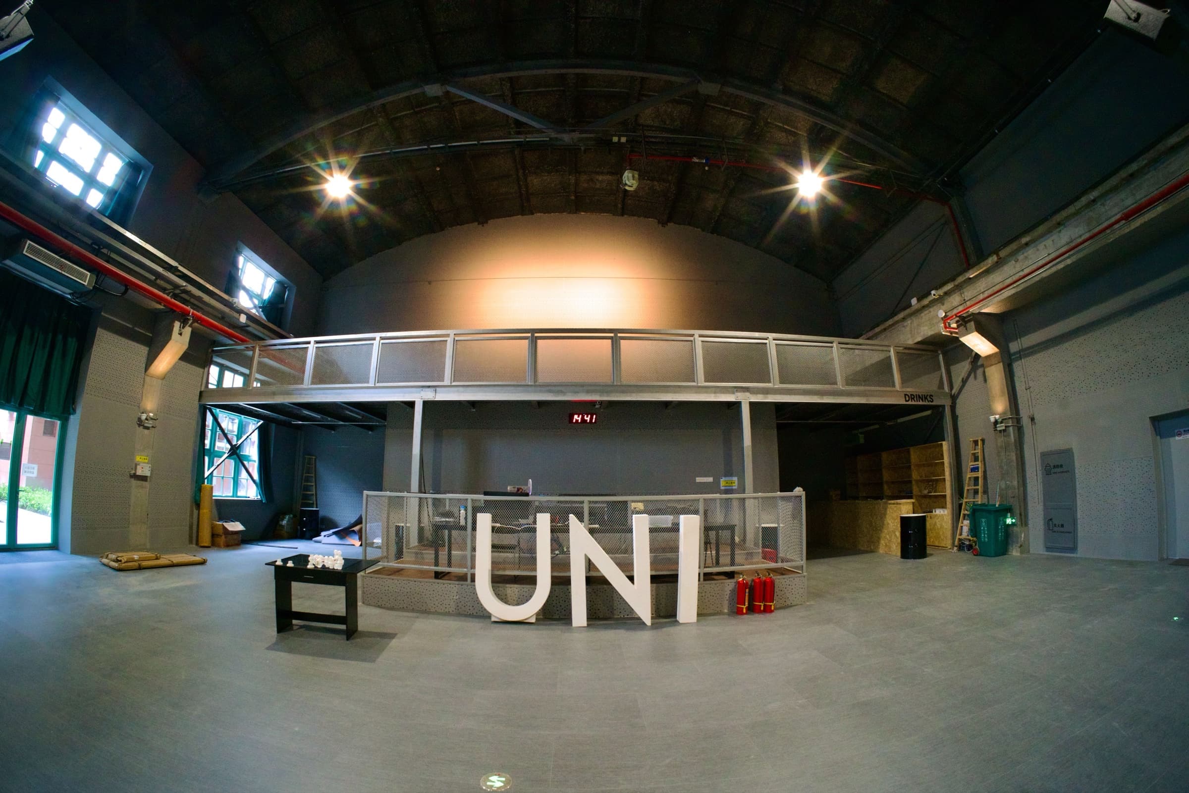 LiveShop Uni · FOH